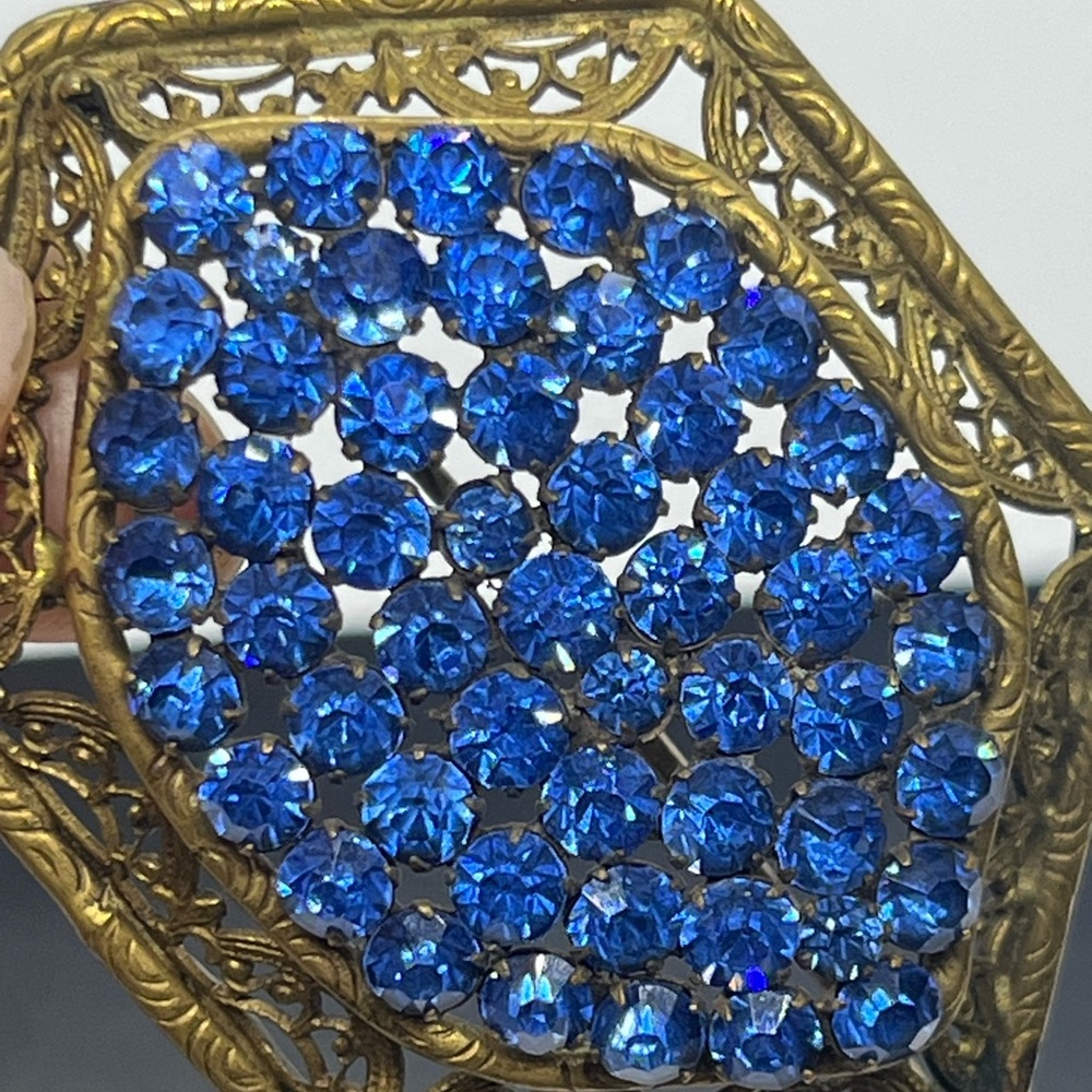 Bernard Perrot - Flacon de poche en verre bleu cobalt décor